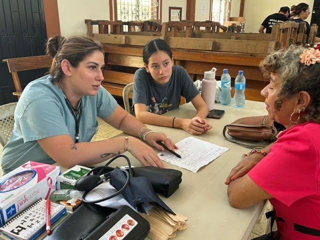 shanna dierker and her mother in-law donneta traveled with helping hands medical missions to el salvador they were part of a volunteer medical team and surgical team that helped provide healthcare to others